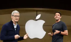 Apple’da Tim Cook dönemi sona erdi: CEO koltuğuna John Ternus geçti