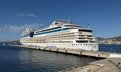 Yüzen otel Bodrum Limanı’na demirledi