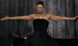 Celine Dion altı yıl sonra Paris'te sahneye döndü