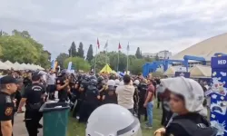 Ege Üniversitesi’nde stant baskını: 27 öğrenci gözaltına alındı!