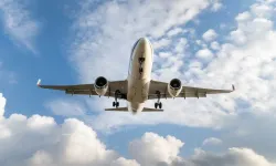 Havalimanında gece yarısı alarma geçildi: Bir dron 1800 yolcuyu yolda bıraktı