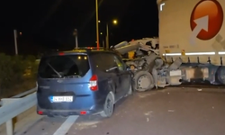 Tır, tıra ve hafif ticari araca çarptı: 1 ölü, 7 yaralı