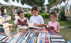 İzmir Kitap Fuarı’nda ikinci gün heyecanı: Onur konuğu Gündüz Vassaf
