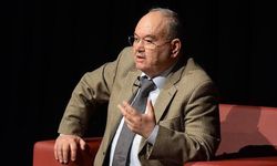 Durumu kritik… Burhan Özfatura hastaneye kaldırıldı