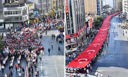 İz Gazete alanda… Saat saat 9 Eylül coşkusu