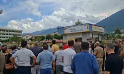 Okul saldırısı: 2 müfettiş görevlendirildi, eğitime 2 gün ara verildi