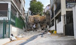 Bornova Belediyesi düğmeye bastı… Dik yokuşların mahallesine merdiven hamlesi
