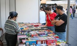 Bornova’da edebiyat rüzgârı: 7. Homeros Kitap Günleri kapılarını coşkuyla açtı