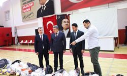Bayraklı’da 51 okula 1,5 milyon TL’lik spor desteği