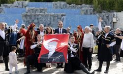 Kutlamalar gün boyu sürdü: Balçova’da Cumhuriyet’e Yüksek Sadakat!