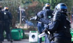 Fransa'da öğrenci protestoları büyüyor: Sendikalar meydanlara indi, polis şiddeti tepki çekiyor