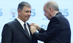 Tugay'ın 'rozeti' dünya basınında... Muhalefet giderek yoğunlaşan baskıyla mücadele ediyor