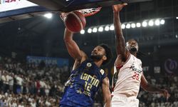 Karşıyaka evinde Fenerbahçe Tarfin'e 97-72 mağlup oldu