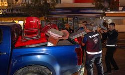 Bornova’da gece yarısı zabıta denetimi: Kaldırım işgallerine geçit yok!