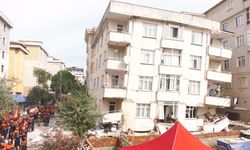 Maltepe’de bina çöktü: 1 kişi hayatını kaybetti, 3 kişi için kurtarma çalışması sürüyor