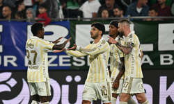 Fenerbahçe Çaykur Rizespor'u 3-0'la geçti