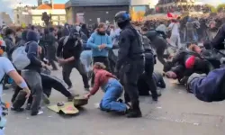 Fransa'daki eylemlerde polisten cinsel şiddet iddiası