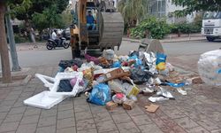 Karşıyaka’da çöp sorunu hakkında CHP’den açıklama: Bugün tüm ilçede toplama tamamlanması hedefleniyor