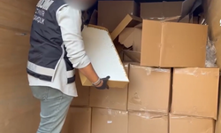 Bornova’da kaçakçılık operasyonu: 1 milyon 100 bin makaron ele geçirildi