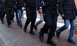 İzmir'de FETÖ operasyonu: 21 kişi gözaltında