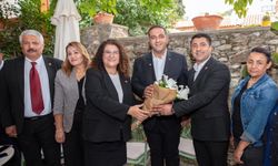 Başkan Erman Uzun İzmirli muhtarları ağırladı: Narlıdere’de bir aile birliği var