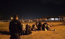 İzmir’de 15 düzensiz göçmen kurtarıldı