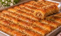 Evde baklava yapmak isteyenlere: Pratik fındıklı sarma baklava tarifi