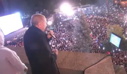 Seçim 2023: Erdoğan sonuçlar netleşmeden balkona çıktı!