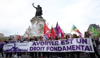 Fransa'dan kürtaj hamlesi: Anayasal güvence altına alındı