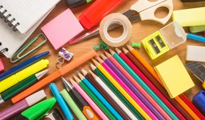 Bayraklı’da öğrencilere eğitim desteği: Kırtasiye ve mont yardımı başladı