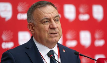 CHP’li Zeybek’ten, Bakan Yerlikaya'ya belediye soruşturmalarına ilişkin soru önergesi