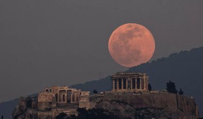 İzmir’de 1 Nisan’da tüm gözler gökyüzüne çevrilecek: Pembe dolunay sosyal medyada gündem oldu