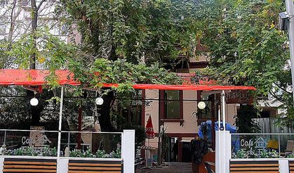 Ahşap cumbası, ferforje detayları dikkat çekiyor: İzmir 200 yıllık tarihi mirası