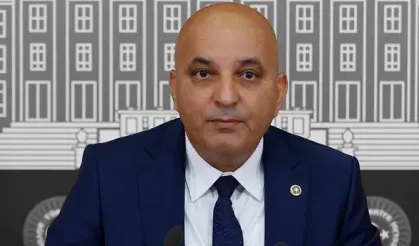 CHP’li Polat’tan iktidara kısıtlama çıkışı: Belediyelerin maaş ödeyemediği, çöp toplayamadığı bir yerde…