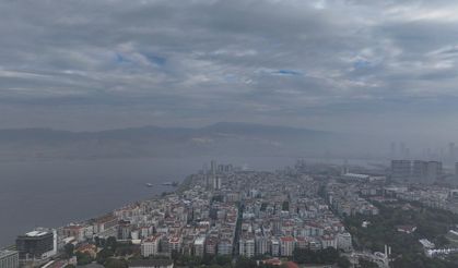 İzmir'de sis etkili oldu: Dikkat çeken görüntüler!