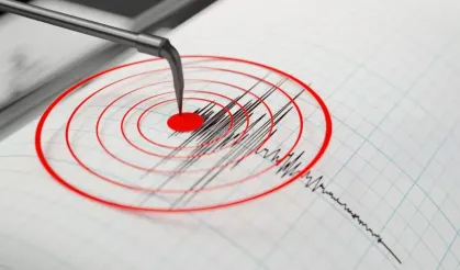 İzmir'de hissedilen deprem: AFAD büyüklüğünü duyurdu