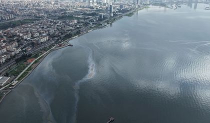 İzmir Körfezi’nde kirlilik alarmı: Gemi kaynaklı mazot ve yağ tehdidi