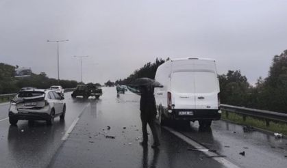 İzmir’de zincirleme kaza: Bu güzergahta trafik kilitlendi