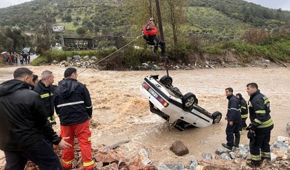 Muğla'da otomobil sele kapıldı: Bir kişi kurtarılamayarak yaşamını yitirdi