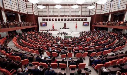 DEM Partili Konukcu AKP sıralarını gürültü için uyardı: AKP'liler 'Terbiyesiz' diye cevap verdi