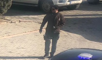 'Silahım yok' demişti: Türkay Sonel'in silahlı fotoğrafı ortaya çıktı