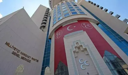 MHP’de çifte istifa o ilçelerden geldi