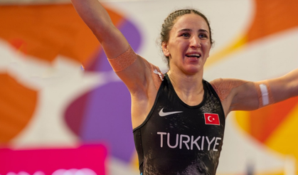 Akdeniz Oyunları tarihinde 1000. madalya milli güreşçi Zeynep Yetgil Kamal'dan