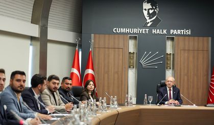 Kılıçdaroğlu Gençlik Kolları MYK'sıyla bir araya geldi