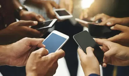 Dar gelirli için cep telefonu hayal oldu: Vergi miktarı, ürün fiyatından yüksek!