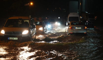 Yarın 10 ile turuncu, 26 ile sarı kod verildi: İzmir’de tehlike yok