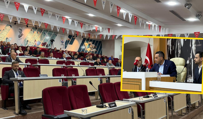 AKP'ye geçiş sonrası ikinci oturum... Çiğli Belediye Meclisi'nde yeterli çoğunluk sağlanamadı