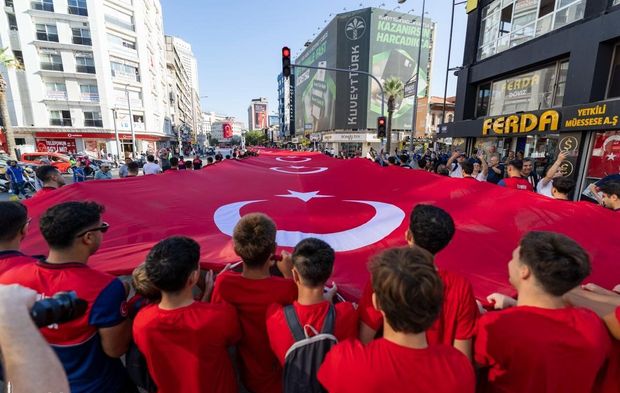 İzmir'de 9 Eylül manzaraları