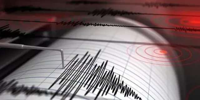 Ege Denizi'nde deprem paniği! Merkez üssü Girit...