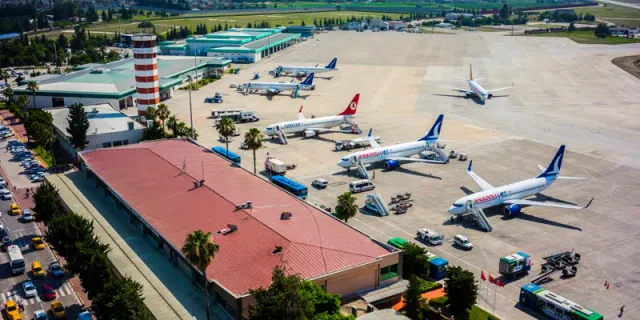 Adana Havalimanı uçuşlara kapatıldı